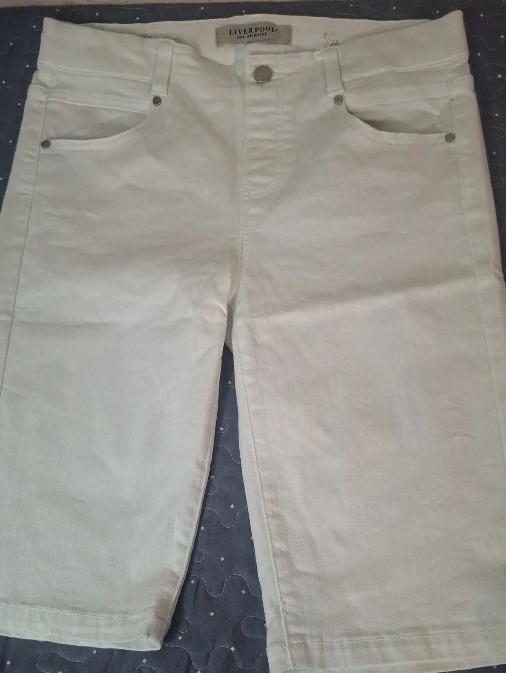 Liverpool White The Glider Cruiser Women's Jean Shorts Size 2